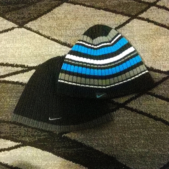 2 Nike beanies - Picture 1 of 1